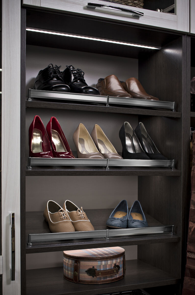 Angled shoe shelving display
